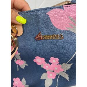 Chic Floral Satchel with‎ Gold Accents
